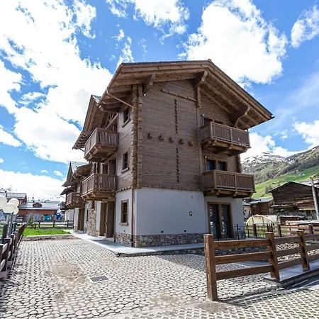 Bondi Chalet St Antoni Apartman *